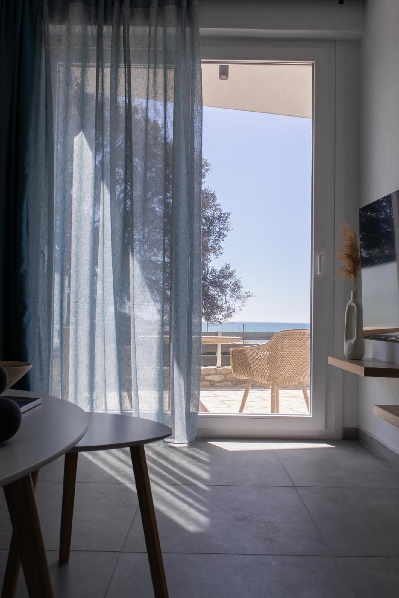 Olive & Sea Luxury Suites Skala Sotiros Esterno foto