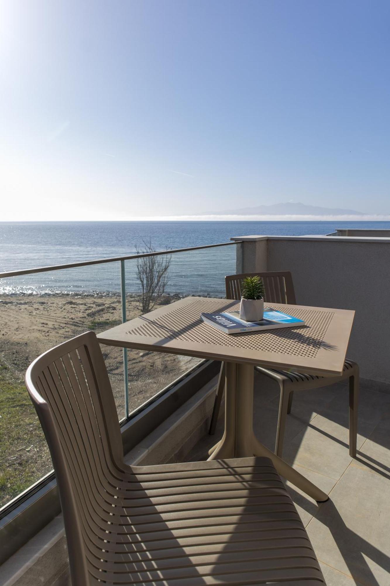 Olive & Sea Luxury Suites Skala Sotiros Esterno foto