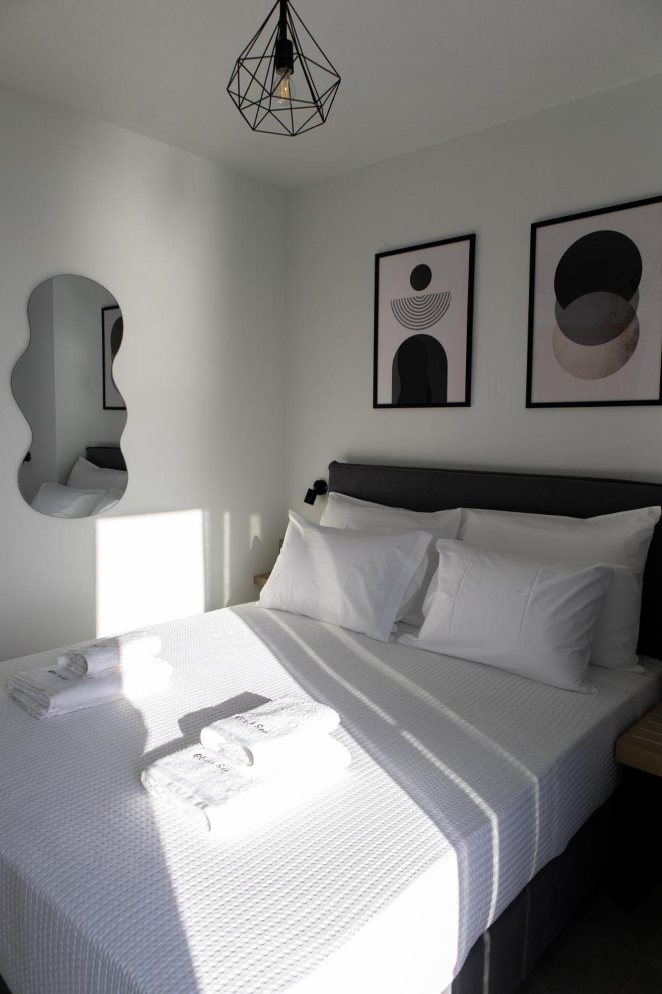 Olive & Sea Luxury Suites Skala Sotiros Esterno foto